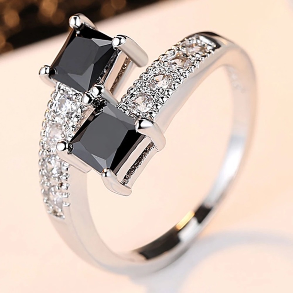 New Black Engagement / Wedding Ring - Picture 1 of 4